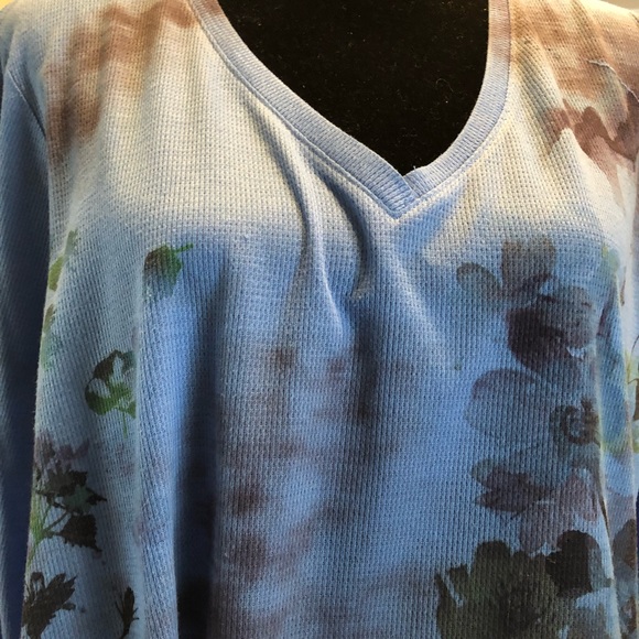 Appropriate Behavior Blue Floral Blouse - Picture 3 of 5